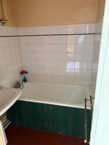 For rent Lormont 1 room 10 m2 Gironde (33310) photo 3