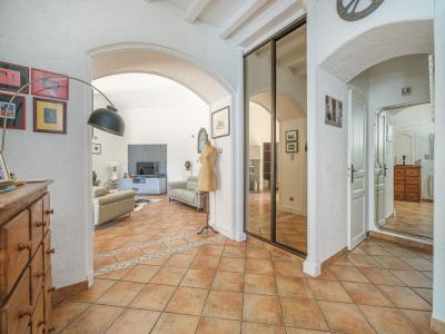 For sale SAINT JULIEN   7 rooms 200 m2 Bouches du Rhone (13012) photo 3