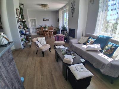 For sale 7 rooms 139 m2 Charente maritime (17400) photo 1