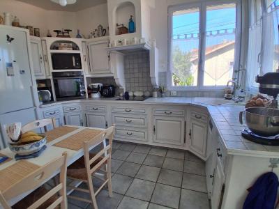 For sale 7 rooms 139 m2 Charente maritime (17400) photo 2