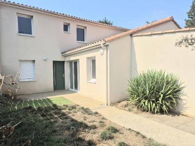 For sale LE BOURG SOUS LA ROCHE CO 4 rooms 85 m2 Vendee (85000) photo 0