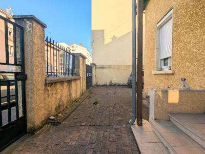 For sale Lyon-8eme-arrondissement 3 rooms 62 m2 Rhone (69008) photo 0
