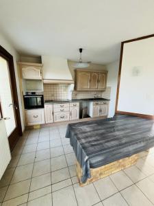 For sale Ouches 7 rooms 140 m2 Loire (42155) photo 4