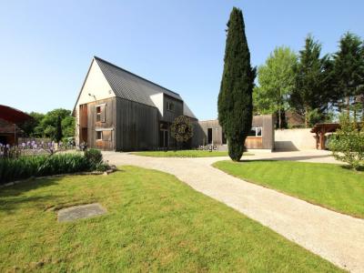 For sale Chalon-sur-saone 9 rooms 228 m2 Saone et loire (71100) photo 0