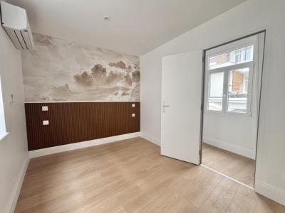 For sale Lille 3 rooms 39 m2 Nord (59800) photo 0