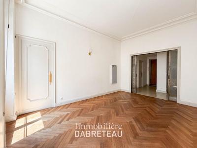 For rent Lyon-2eme-arrondissement 2 rooms 49 m2 Rhone (69002) photo 0