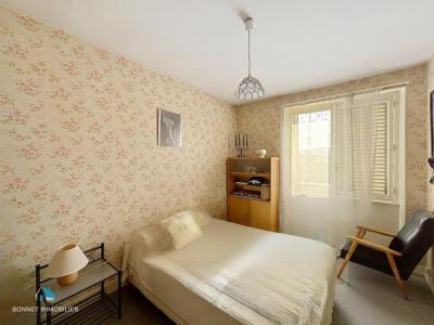 For sale Clermont-ferrand 4 rooms 67 m2 Puy de dome (63000) photo 2