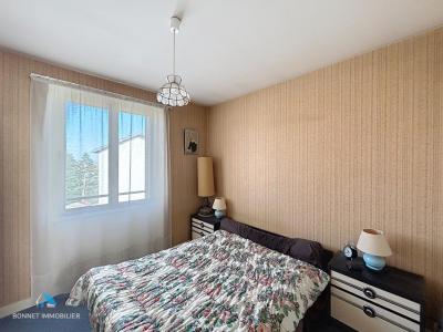 For sale Clermont-ferrand 4 rooms 67 m2 Puy de dome (63000) photo 3