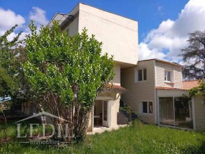 For sale Agen 6 rooms 136 m2 Lot et garonne (47000) photo 0