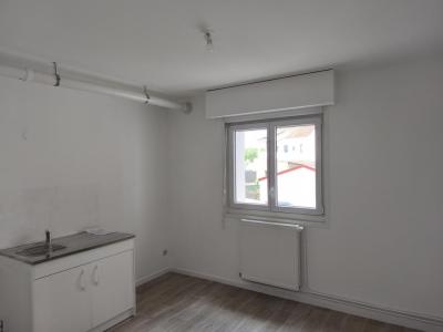 For rent Petite-rosselle 1 room 46 m2 Moselle (57540) photo 1