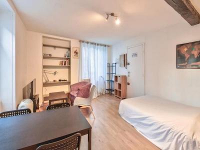 For rent Bordeaux 1 room 28 m2 Gironde (33000) photo 0