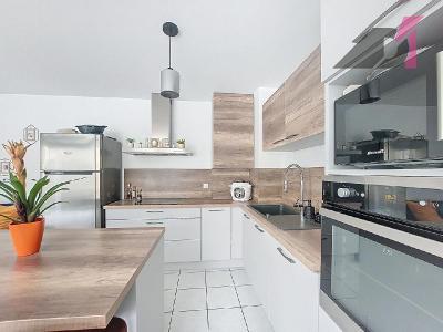 Annonce Location 5 pi�ces Appartement  71