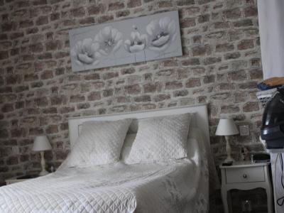 For sale Uzel 6 rooms 124 m2 Cotes d'armor (22460) photo 2