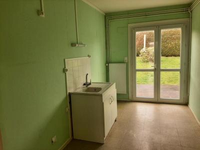 For sale Bauge 3 rooms 62 m2 Maine et loire (49150) photo 2