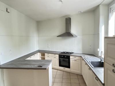 Louer Appartement 100 m2 Lavalette