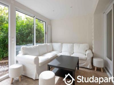 For rent Issy-les-moulineaux 1 room 16 m2 Hauts de Seine (92130) photo 0