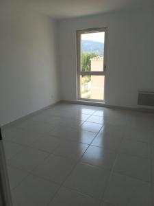 Louer Appartement Sollies-pont 743 euros