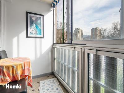 For sale Grenoble 4 rooms 79 m2 Isere (38100) photo 2