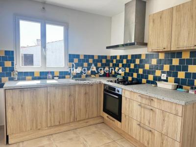 For sale Dolus-d'oleron 8 rooms 207 m2 Charente maritime (17550) photo 4