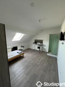 For rent Roubaix 1 room 10 m2 Nord (59100) photo 2