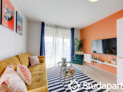 For rent Lyon-8eme-arrondissement 1 room 10 m2 Rhone (69008) photo 0