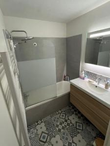 For rent Bordeaux 3 rooms 62 m2 Gironde (33000) photo 2