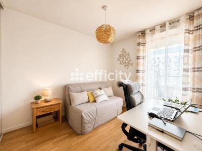 Acheter Appartement Massy 349900 euros
