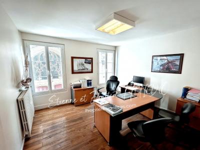 Acheter Immeuble Issoudun 97400 euros