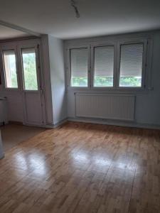 For rent Roche-la-moliere 2 rooms 45 m2 Loire (42230) photo 3