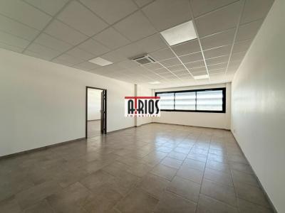 Annonce Location Commerce Crau 83