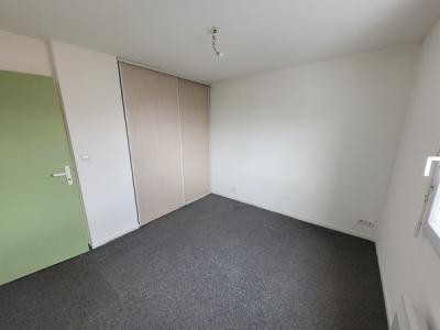 For rent Clermont-ferrand 2 rooms 37 m2 Puy de dome (63000) photo 2