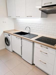 For sale Lyon-8eme-arrondissement 1 room 30 m2 Rhone (69008) photo 2