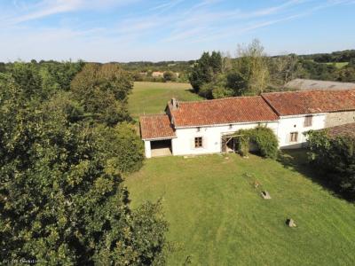 For sale Champagne-mouton 5 rooms 108 m2 Charente (16350) photo 0
