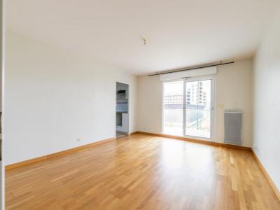 For sale Nantes 3 rooms 58 m2 Loire atlantique (44200) photo 2