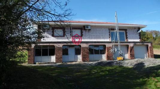 For sale Puntous 4 rooms 250 m2 Hautes pyrenees (65230) photo 0