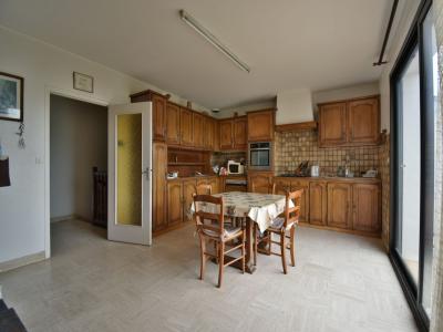 For sale QUARTIER GARE 6 rooms 140 m2 Maine et loire (49300) photo 3