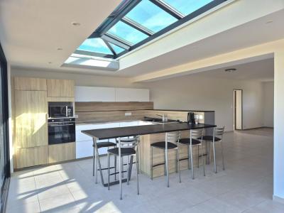 For sale CENTRE BOURG 5 rooms 117 m2 Vendee (85150) photo 1
