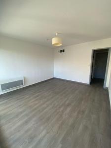 For rent PERE SOULAS 1 room 21 m2 Herault (34000) photo 2