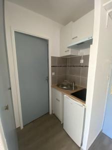 For rent PERE SOULAS 1 room 21 m2 Herault (34000) photo 3