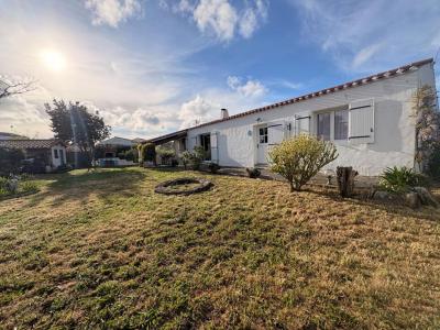 For sale Ile-d'yeu 6 rooms 105 m2 Vendee (85350) photo 0