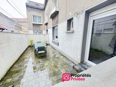 For sale Calais 2 rooms 70 m2 Pas de calais (62100) photo 1