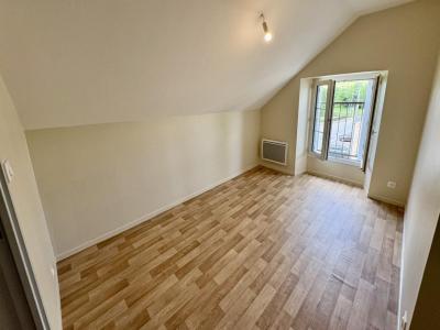 Louer Appartement Rolampont 298 euros