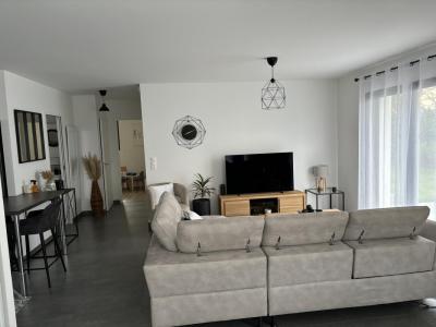 For sale Cours 4 rooms 95 m2 Morbihan (56230) photo 2