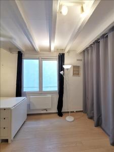 Louer Appartement 20 m2 Paris-18eme-arrondissement