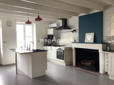 For sale Taillee 8 rooms 205 m2 Vendee (85450) photo 2