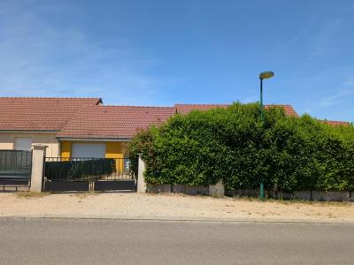 For sale Bressolles 4 rooms 80 m2 Allier (03000) photo 0
