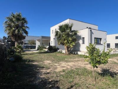 For sale BORD DE MER 10 rooms 260 m2 Pyrenees orientales (66440) photo 0