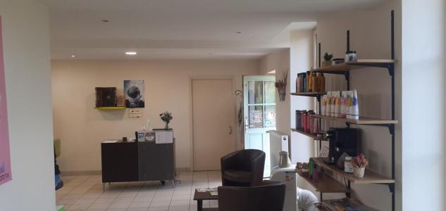 For sale Bauge 3 rooms 48 m2 Maine et loire (49150) photo 2