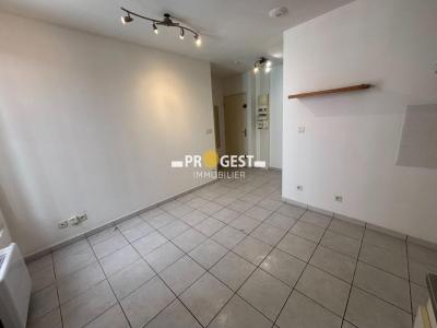Louer Appartement 26 m2 Aubagne