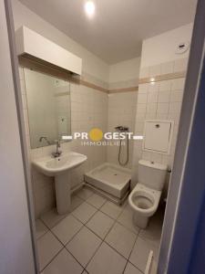 Louer Appartement 18 m2 Beaurecueil